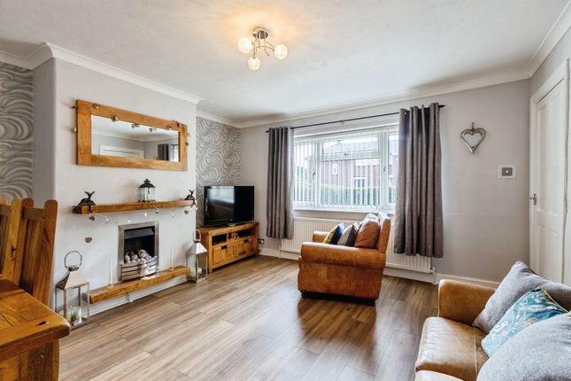 13, Neville Avenue, Leeds photo 4