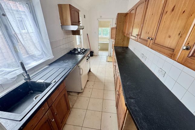 66 Butlin Road, Luton photo 3