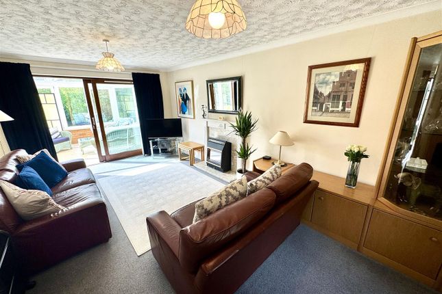 14, Churchfields, Chepstow photo 3