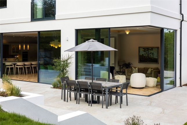 Wynn House, 33, Danes Way, Leatherhead photo 2