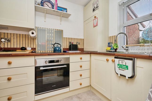 7, King Arthur Close, Isle of Wight photo 4