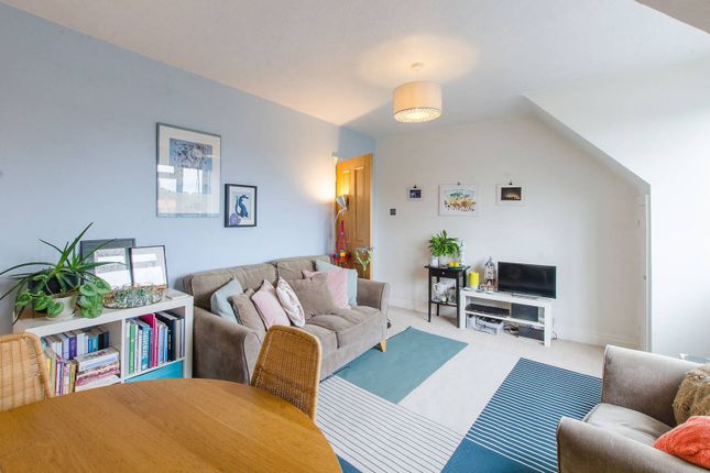 2 bed flat for sale in Burnt Ash Lane, Bromley BR1