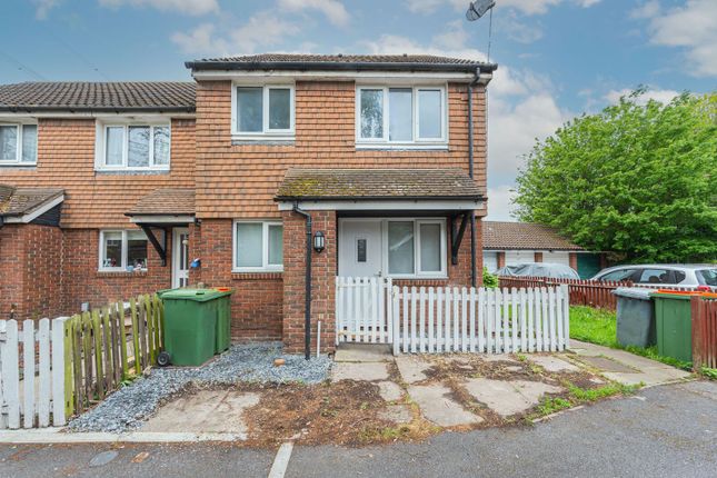 Burlington Close, Beckton photo 4