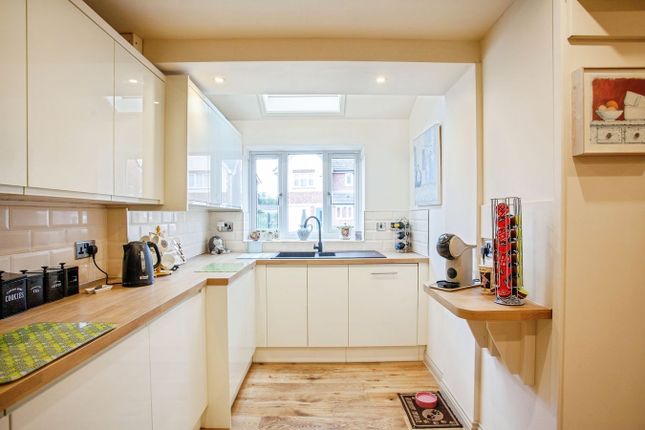 4, Hunters Farm Glade, Kinsley, PONTEFRACT photo 4