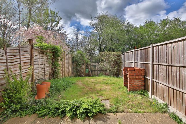 39, Cypress Road, Tewkesbury photo 2