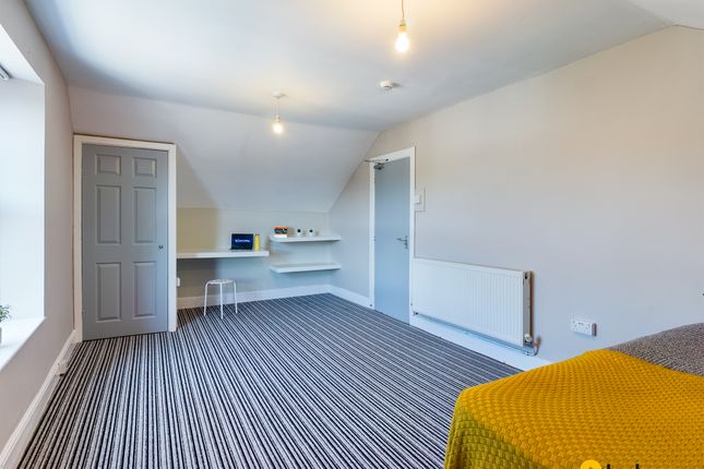 Trafalgar Place, Swansea photo 3