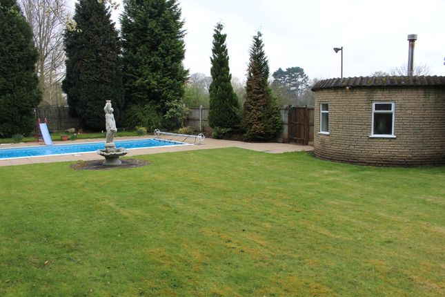 Property history - 229 Castlecroft Road, Finchfield, Wolverhampton WV3