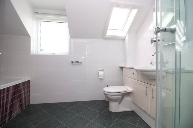 18, Shoreacre, Barton On Sea photo 4
