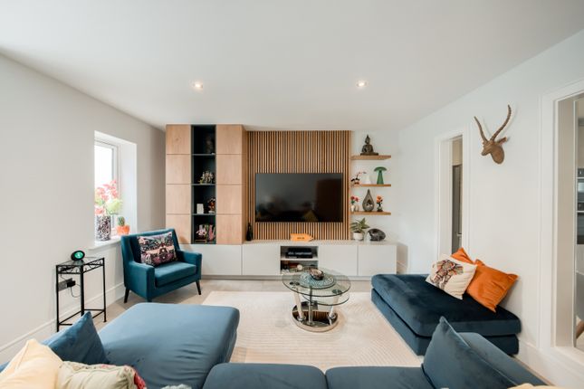 9, Muntjac Drive, Stratford-Upon-Avon photo 4