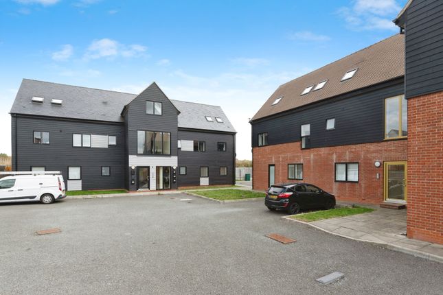 1 Bel House,, Belvedere Close, Essex photo 3