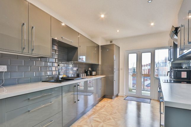 Flat for sale in Princes Avenue, Hull