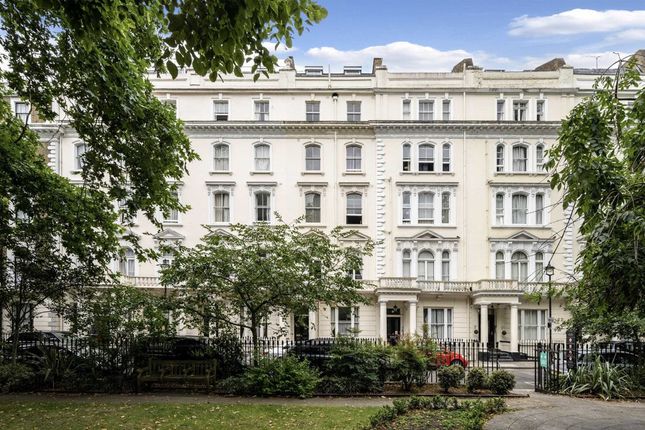 Flat for sale in Talbot Square, London
