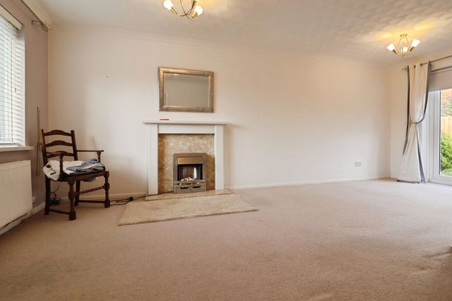 46, Cosmeston Drive, Penarth photo 3