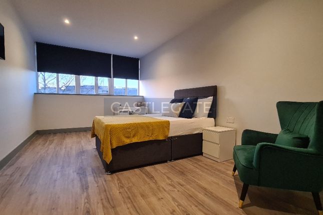 Room 65, Renaissance Works, 105 New Street, Huddersfield, HD1 2At