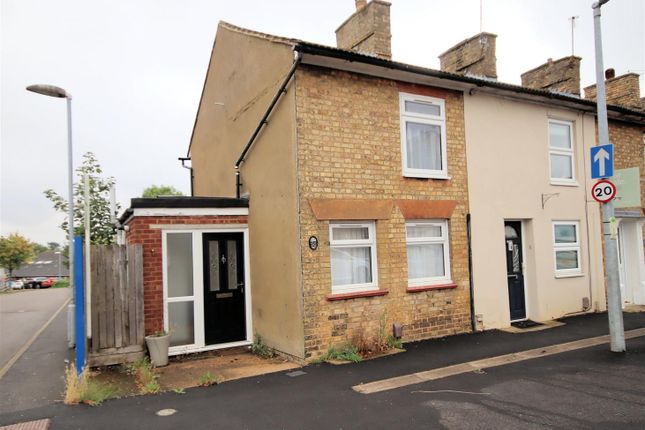 Thumbnail End terrace house for sale in Luton Road, Toddington, Dunstable