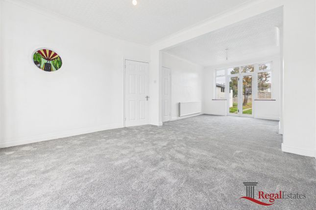 9, Radley Gardens, Harrow photo 2