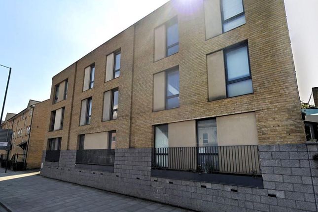 Thumbnail Flat for sale in Homer Road, London
