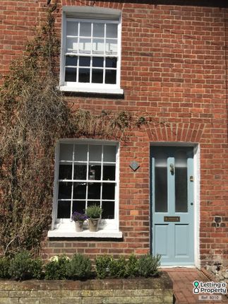 Cottage to rent in Albert Street, Tring, Hertfordshire HP23