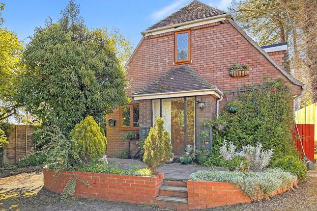 Thumbnail Detached house for sale in Lower Icknield Way, Chinnor