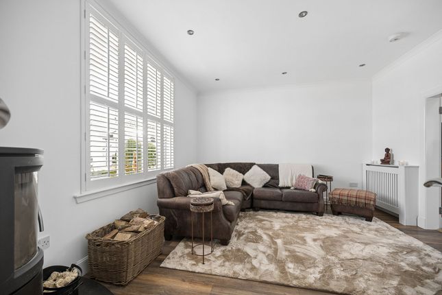 6 Cannop Crescent, Stoneyburn photo 4