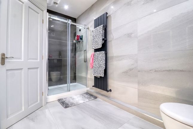Master En-Suite