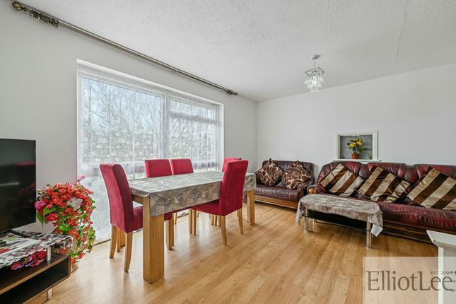 7 Nigel Close, Northolt photo 3