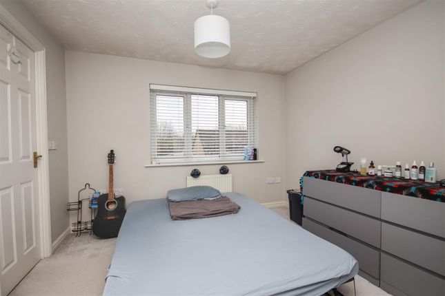 57, Sunningdale Drive, Rushden photo 5