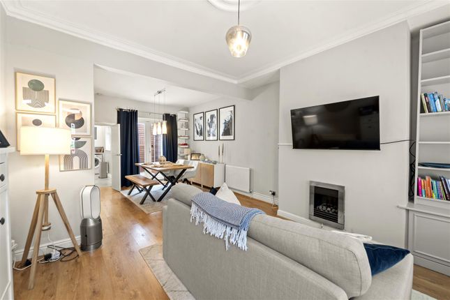 Dane Road, Sale photo 3