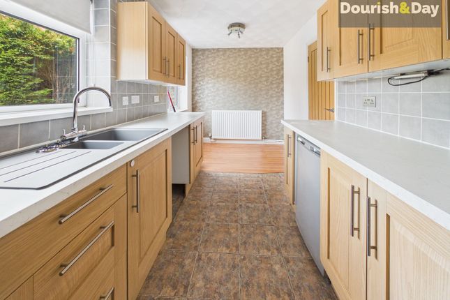 16 Farmdown Road, Stafford photo 3
