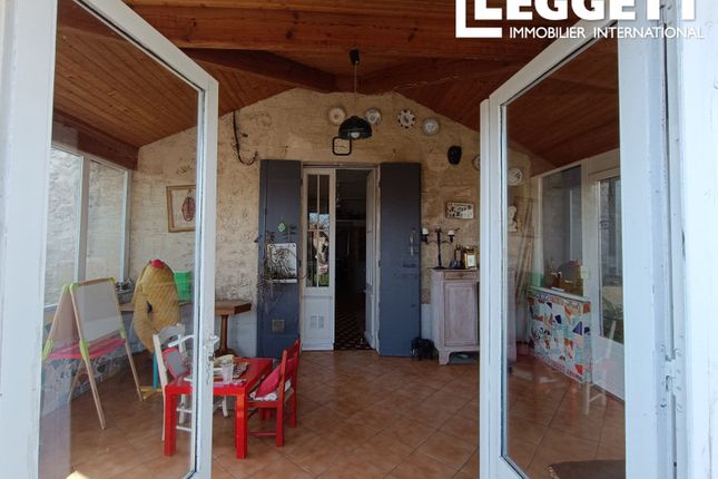 Villa for sale in Cérons, Gironde, Nouvelle-Aquitaine