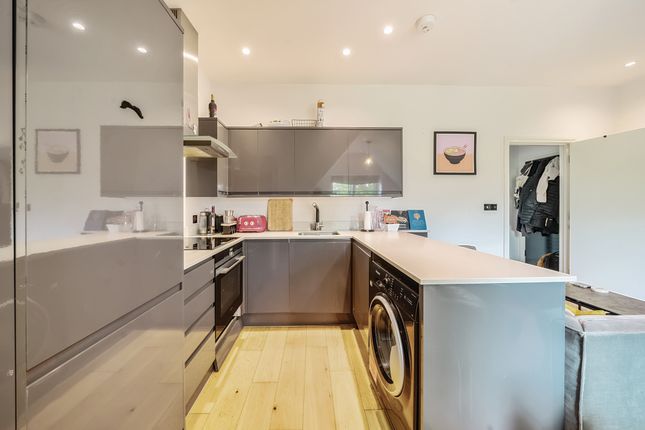 Flat 9, 2-4, Creffield Road, Ealing photo 2