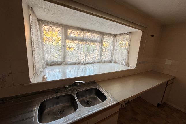 Knights Manor Way, Dartford photo 4
