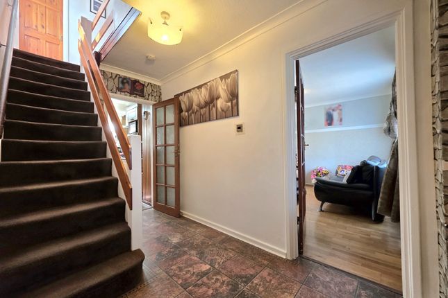 113, Arnhem Drive, Croydon photo 2