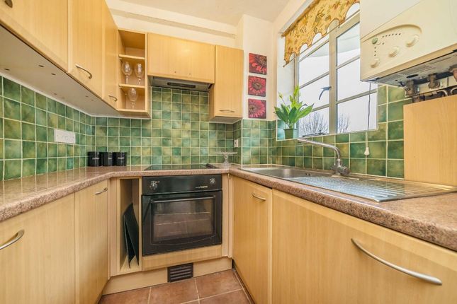 185 Lichfield Court, Sheen Road, Richmond photo 4