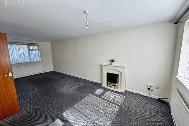 35, Hollowood Avenue, Derby photo 2