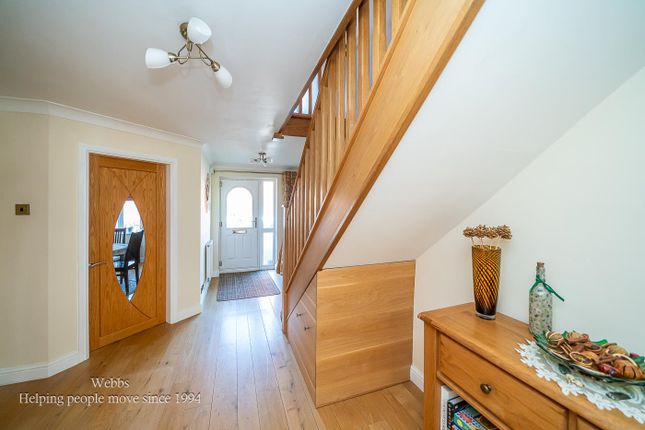 5, Oakfield Close, Rugeley photo 2