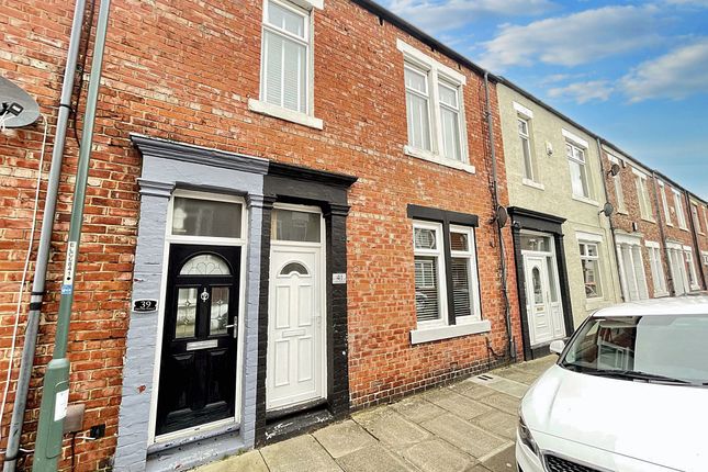 Flat for sale in Oxford Street, South Shields