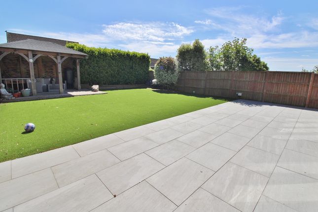 6, Driftwood Drive, Fareham photo 2