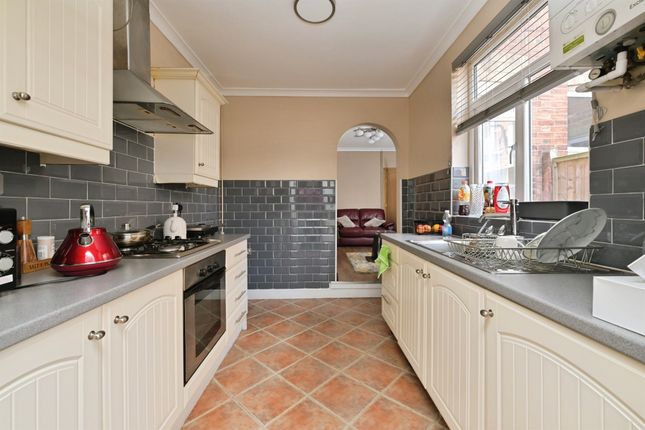 527, Lincoln Road, Peterborough photo 4