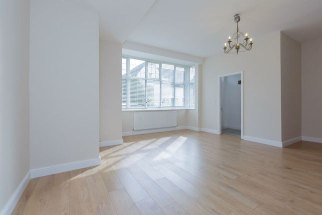37 Holbrook Road, Leicester photo 4