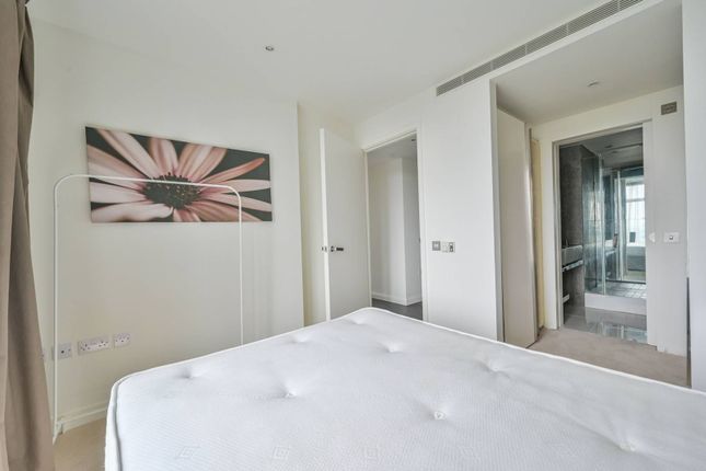 Flat for sale in Pan Peninsula Square, Isle Of Dogs, London