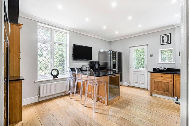 1, The Mount, Tadworth photo 3
