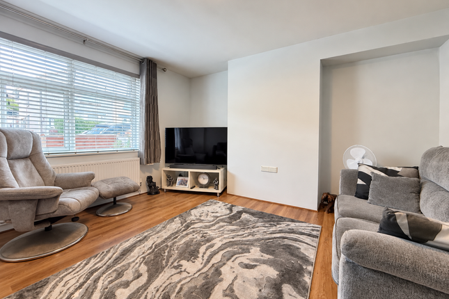 16 Tre Ifor, Aberdare photo 3