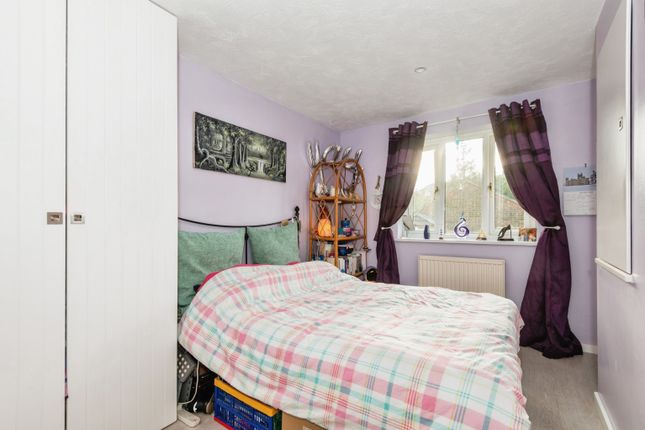 20, Morston Close, Tadworth photo 4
