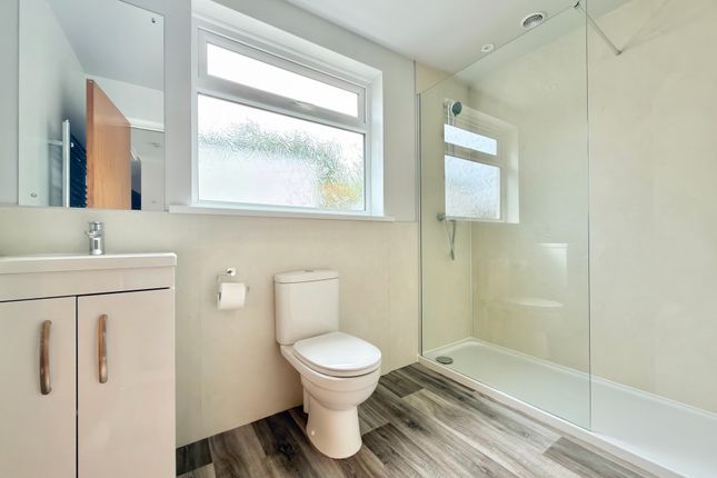 24, West Acres, Devon photo 4