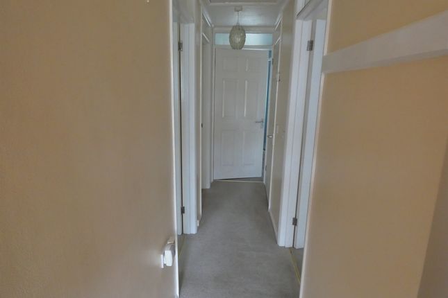 6, Lanes Close, Salisbury photo 2