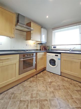 Flat for sale in Forest Road, Midhurst, West Sussex