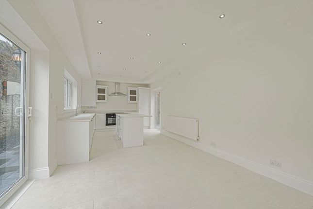 63, Lewis Road, Neath photo 4