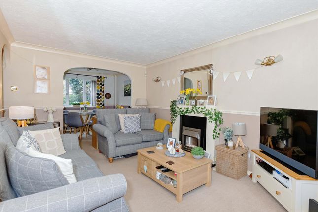 Terraced house for sale in Kingfisher Close, Worthing