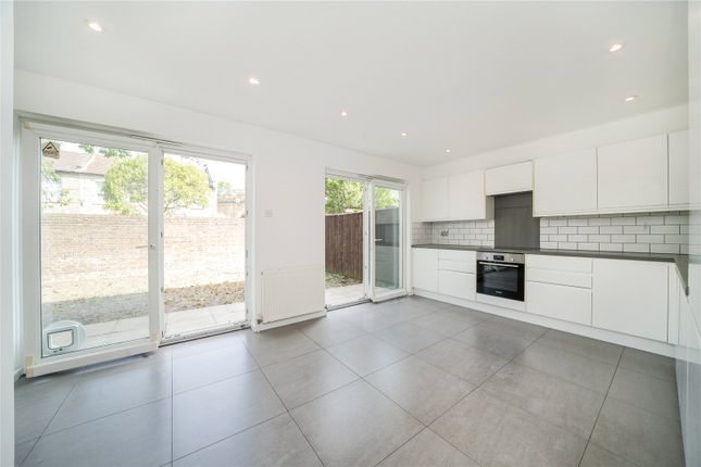 12, Moore Walk, London photo 2